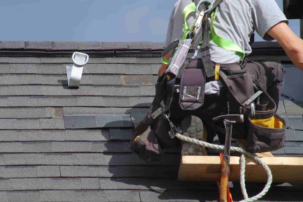 How a Roofing Contractor Protects Your Home During Repairs
