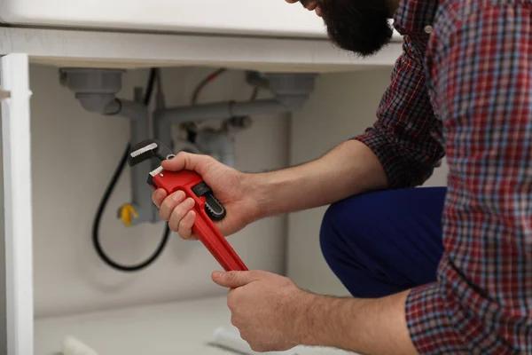 Professional Plumber Near Me for Emergency Plumbing Needs